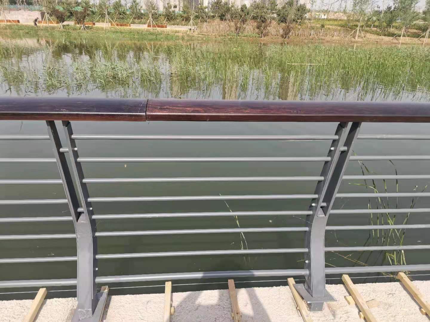鹤岗市桥梁防撞护栏桥梁护栏 - 排名